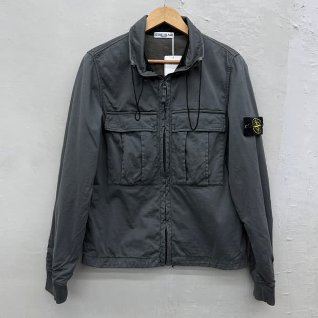  Stone Island 멀티포켓 코튼 집업