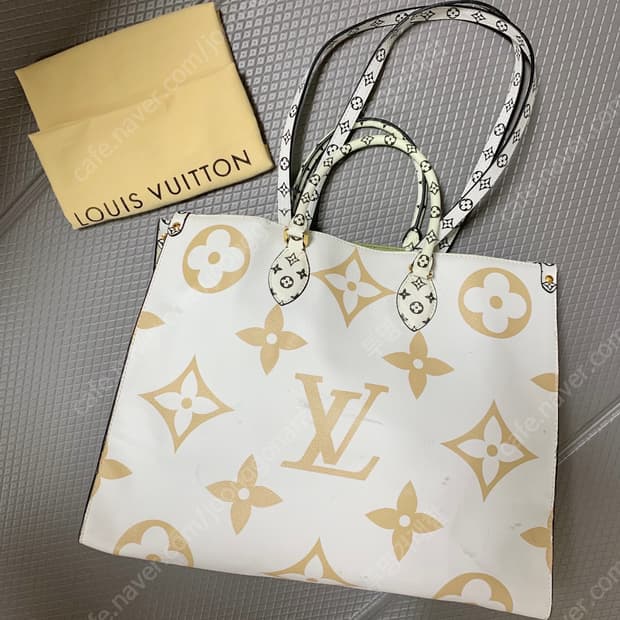 루이비통 온더고 GM 한정판 M44571/희소성 컬러/부분 사용감