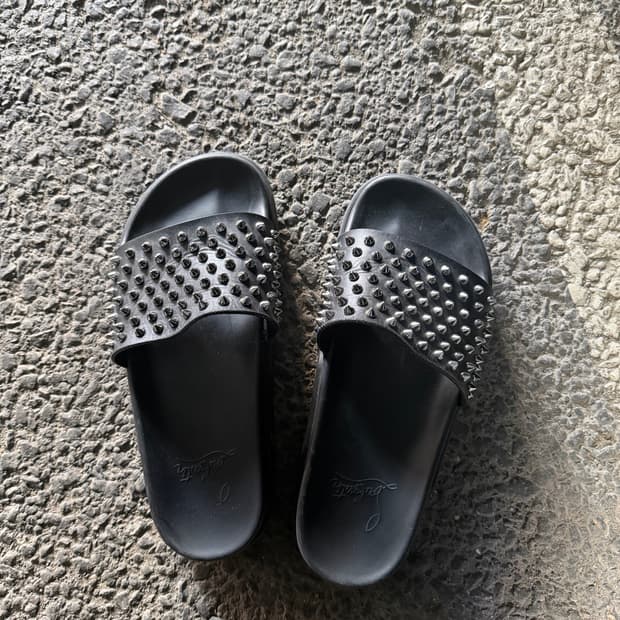정품 크리스찬루부탱 슬리퍼