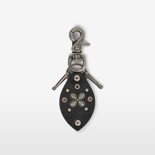 아캄 Aakam Flower Studded Leather Keyring