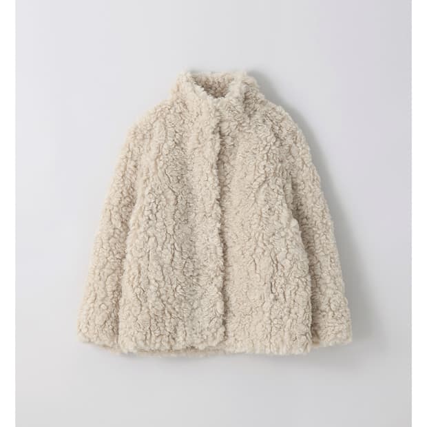 노티아 시어링 하이넥 퍼 자켓 베이지