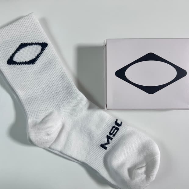 Mischief 미스치프 MSCHF 양말 (white)
