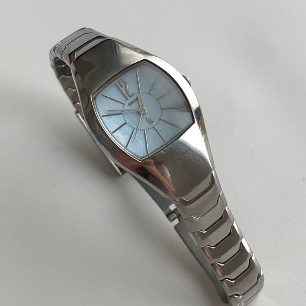 Seiko 세이코 쉘 실버 사파이어 레이디스