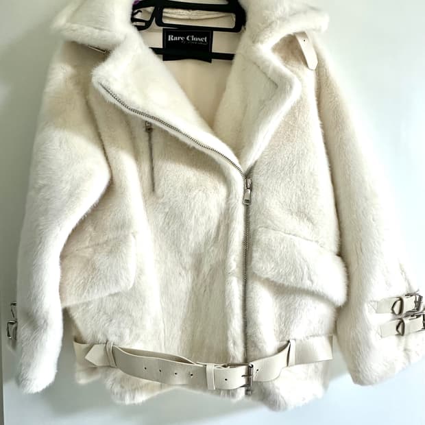 레어클로젯 Rare Closet 흰색 퍼 자켓 무스탕