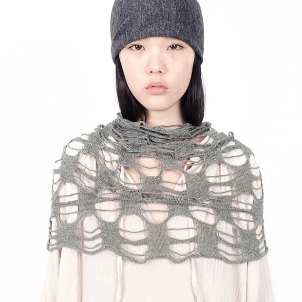 샵페어리 와이드 홀 머플러 아이보리