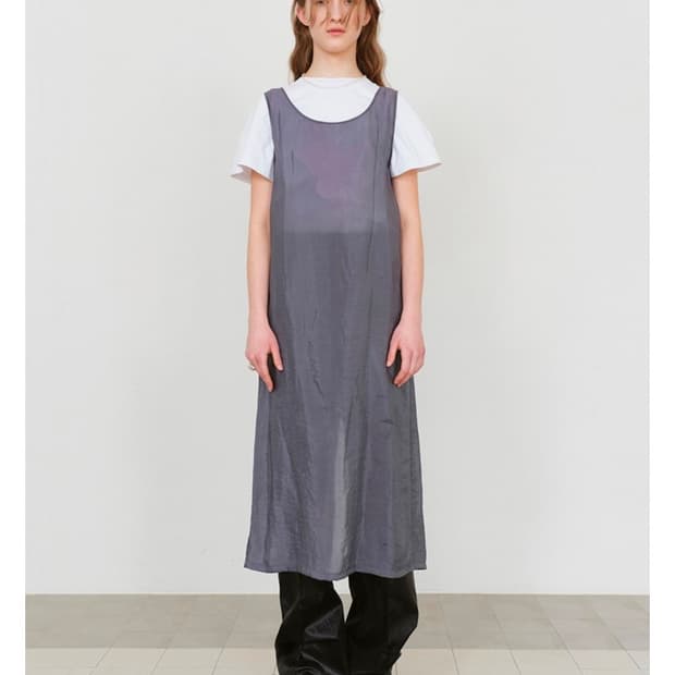 코스모스 실키 슬리브리스 드레스_그레이