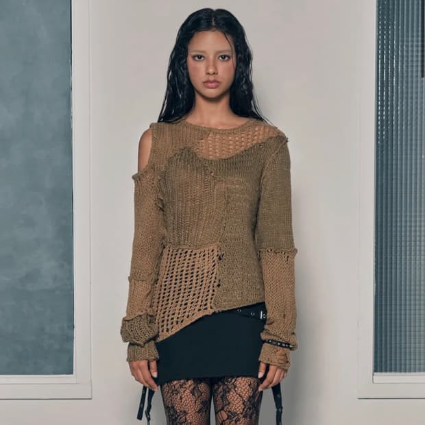 KNIT UNBALANCE SHOULDER SLIT T-SHIRT BEI