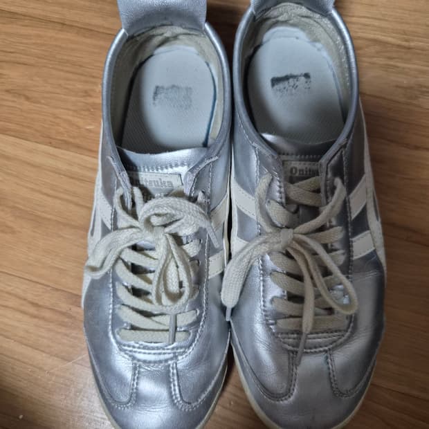 오니츠카 타이거 멕시코66 실버 255