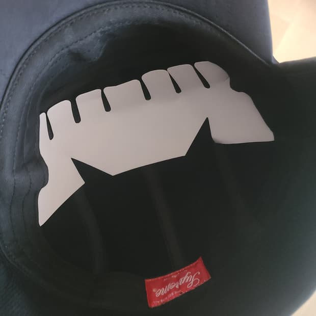 슈프림 윈드스토퍼 이어플랩 