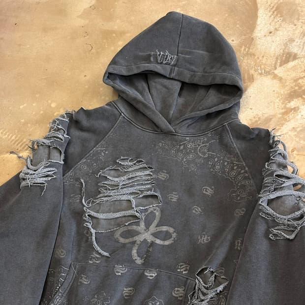 L 써저리 페이즐리디스트로이드 차콜 후드티