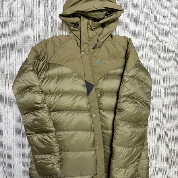 클라터뮤젠 아틀레 3.0 카키 S사이즈 새상품