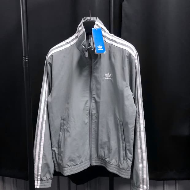 [새상품] 아디다스 우븐 트랙탑 그레이 쓰리
