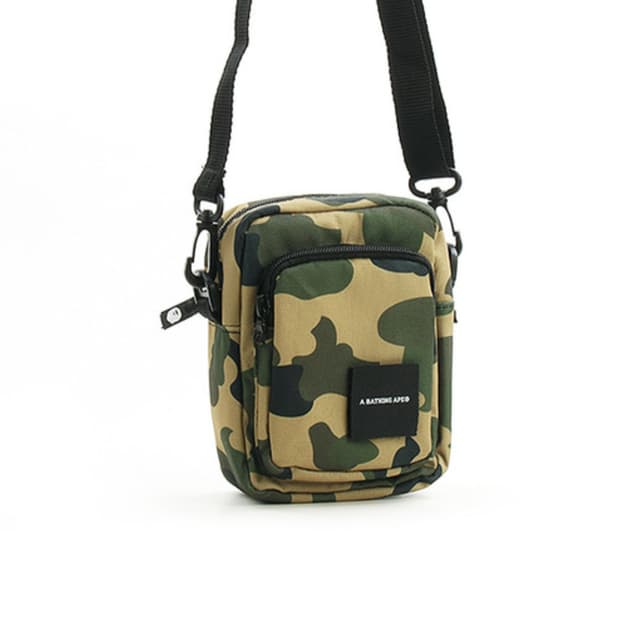 (새상품) 베이프 카모 미니 파우치 크로스백 카메라 가방