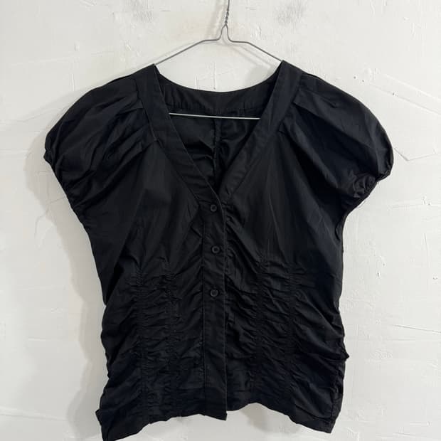 shirring shirt