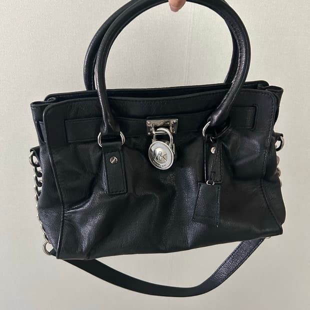 마이클코어스mk 은장 레더백 숄더백