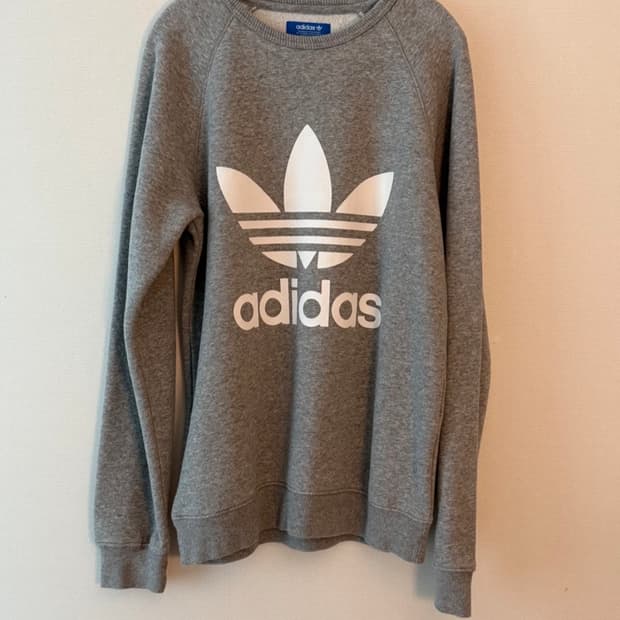 아디다스 맨투맨