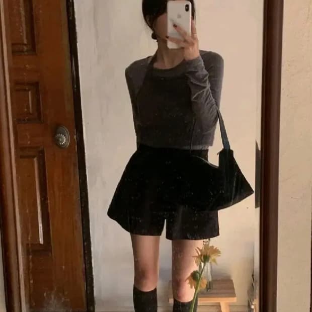 pyt 포스터 울 알파카 홀터 뷔스티에 차콜 프렌치오브