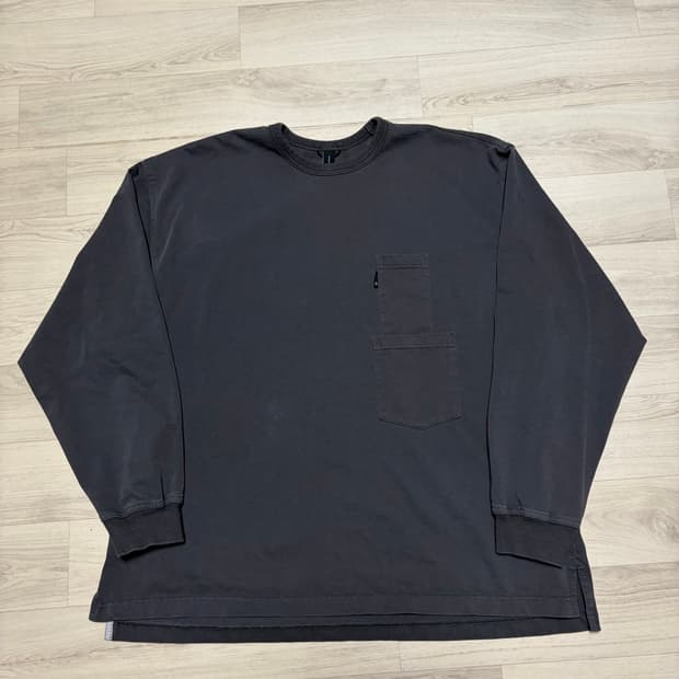모이프 23SS BAGGY POCKET L/S TEE 차콜 2사이즈