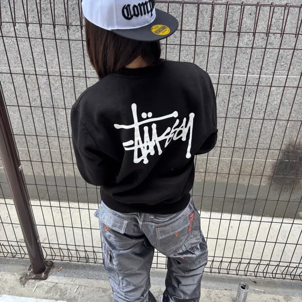 스투시 블랙 백로고 맨투맨