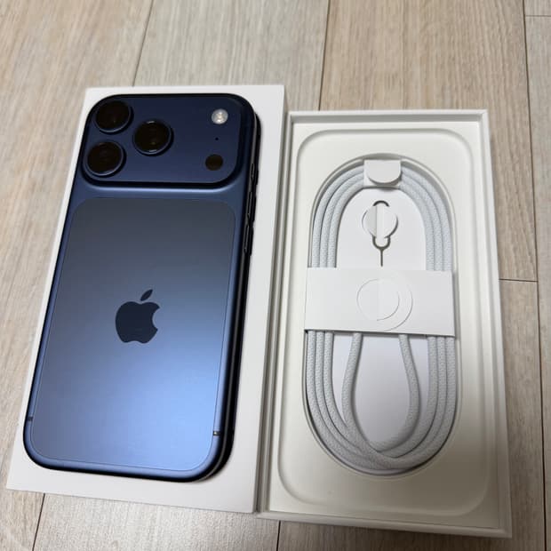 아이폰 17프로 256GB 블루 s급 판매합니다