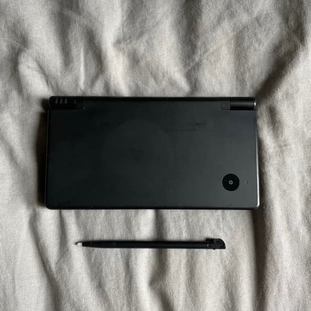 닌텐도 DSi 블랙 일어판