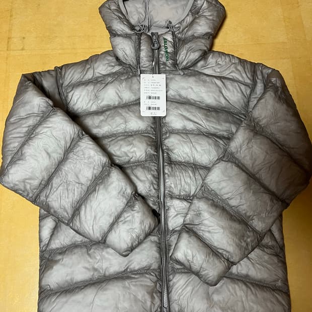 살로몬 유니크로스 인슐레이션자켓 라이트그레이 새상품 팝니다.