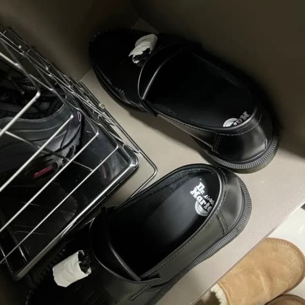 닥터마틴 아드리안 스무스 블랙 280