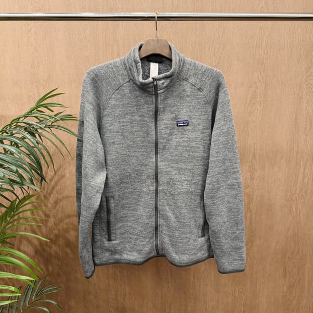 파타고니아 하이넥 집업 플리스 자켓 로고 패치 사이드 포켓 디테일 그레이
