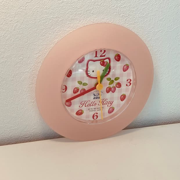 산리오 정품 헬로키티 고전키티 고전문구 딸기핑크벽시계