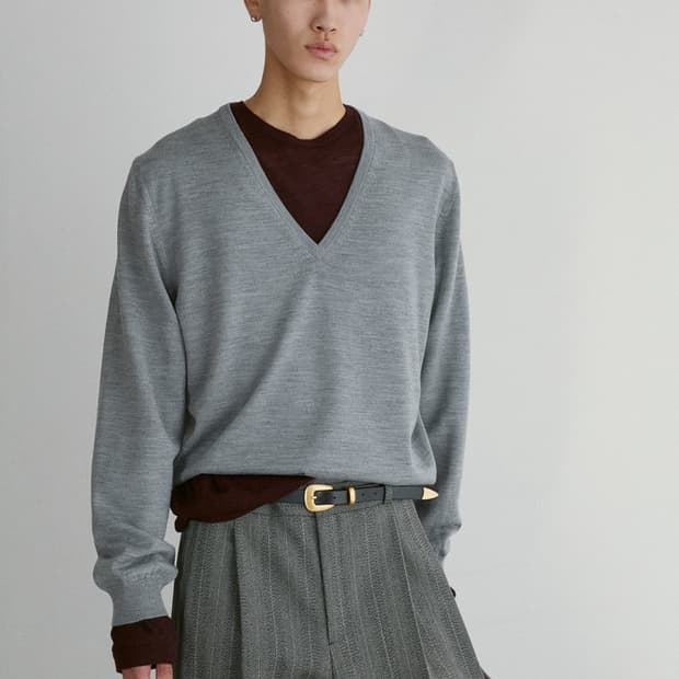 [새상품] 렉토 24FW 클래식 브이넥 니트 스웨터 그레이