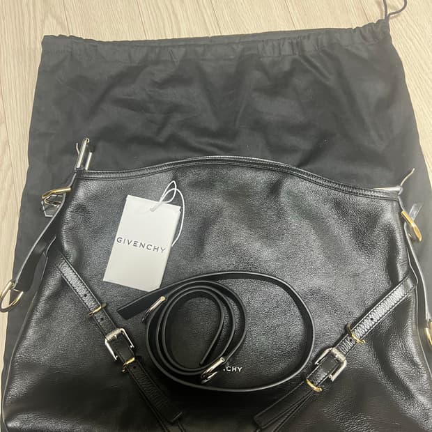 지방시 부아유 미디움