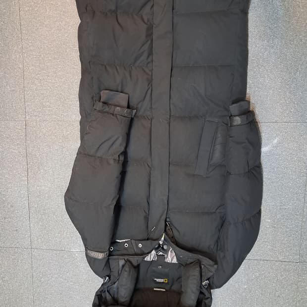 내셔널지오그래픽 블랙 패딩 S