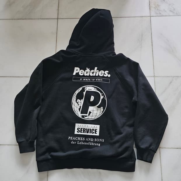 피치스 원유니버스 (Peaches. One Universe) 후드티M

