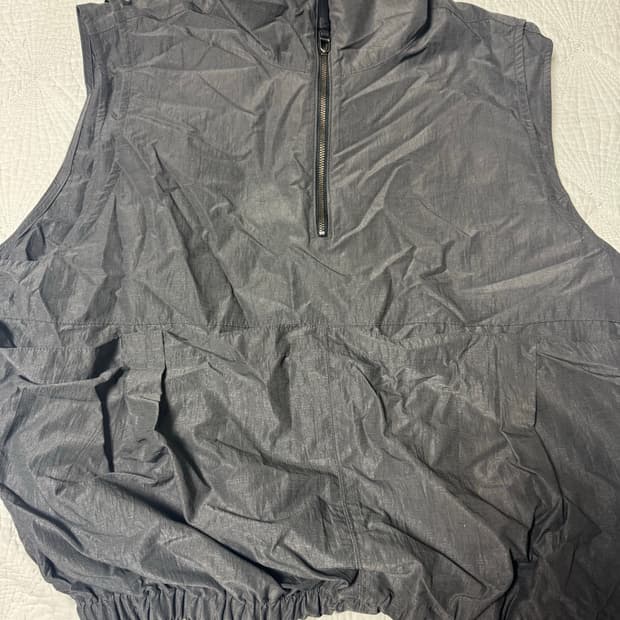 아더에러 베스트 다크그레이 XL사이즈