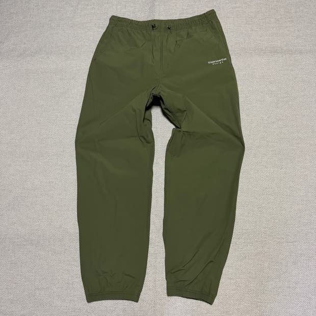 디스이즈네버댓 카키색 나일론 조거팬츠