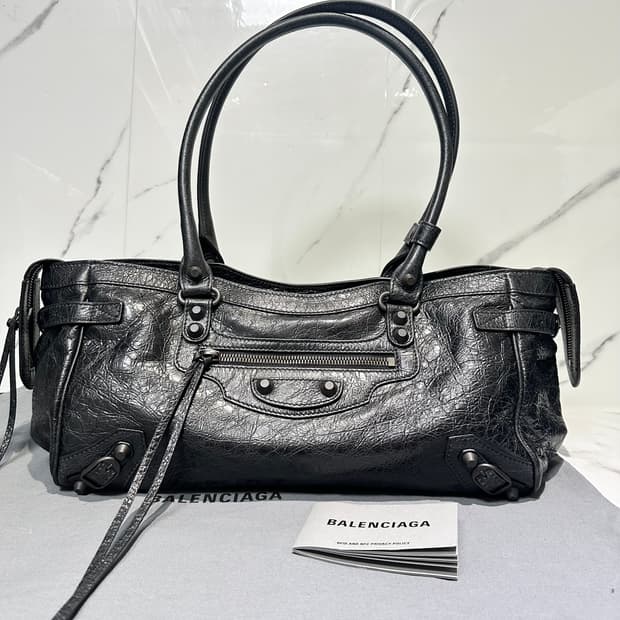 [새상품급 정품] 발렌시아가 르 시티 모터백 이스트웨스트 블랙