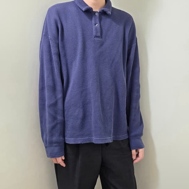 뷰티앤유스 더스티 블루 와플 칼라 티셔츠