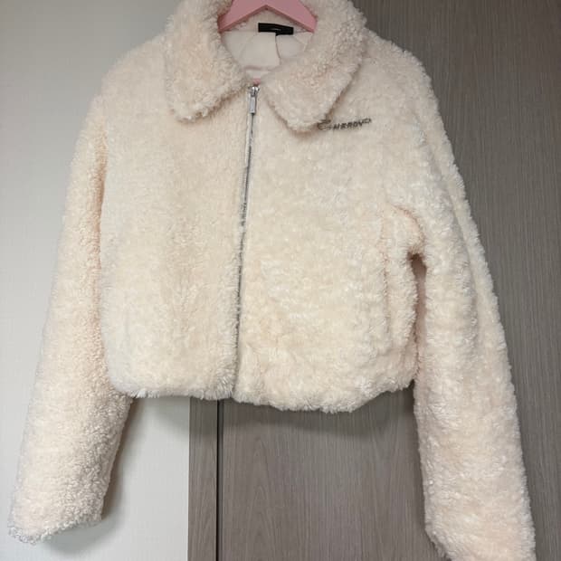 널디 퍼 자켓 아이보리