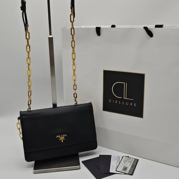 정품 프라다 사피아노 체인 크로스백