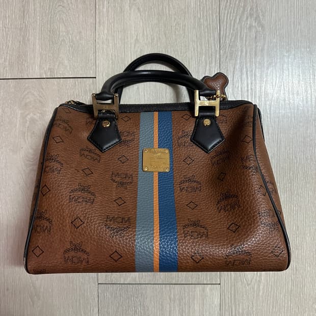 MCM 숄더백