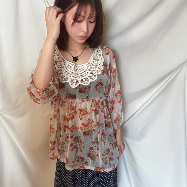 레이스 플라워 블라우스