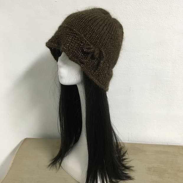  glitter ribbon point knit beanie