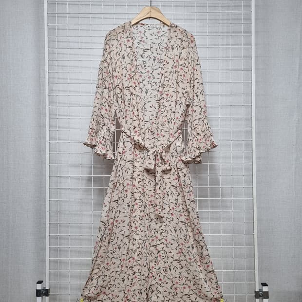 써스데이아일랜드 쉬폰 로브가디건 free