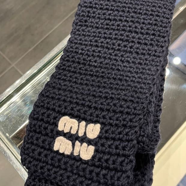 미우미우 머플러 판매