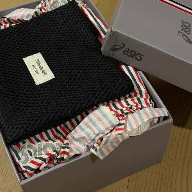 톰브라운 아식스 콜라보 블랙 235