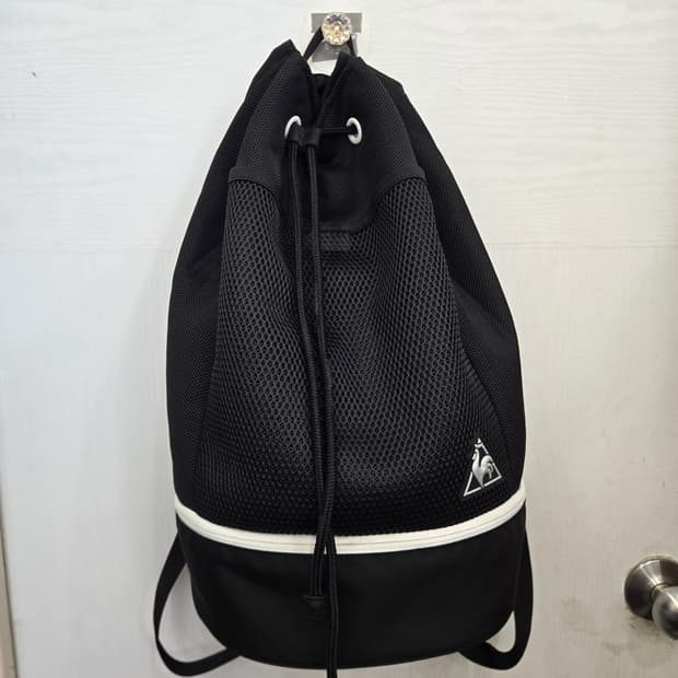 le coq sportif 르꼬끄 백팩 가방! 수납공간 넓어요!~