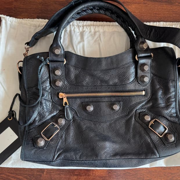 발렌시아가 모터백