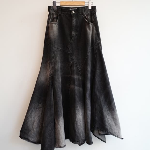 PAGE BOY 플레어 흑청 데님 스커트 (28인치)