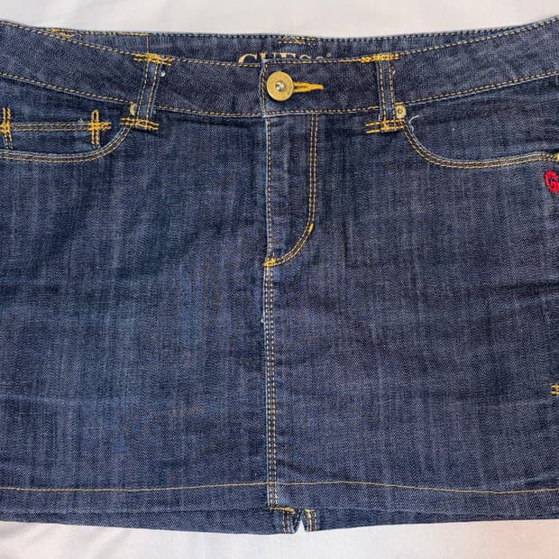 Guess 게스 빈티지 로우라이즈 데님 스커트 