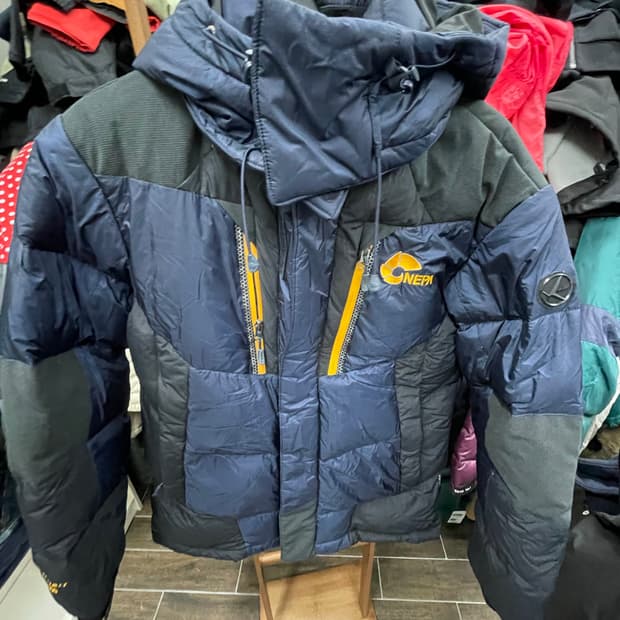 네파 패딩 95사이즈 